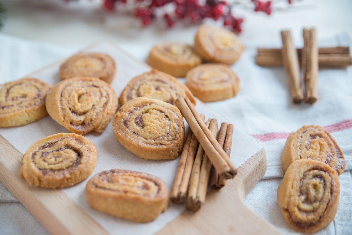 10 Gluten-Free Date Cinnamon Biscuit Recipes
