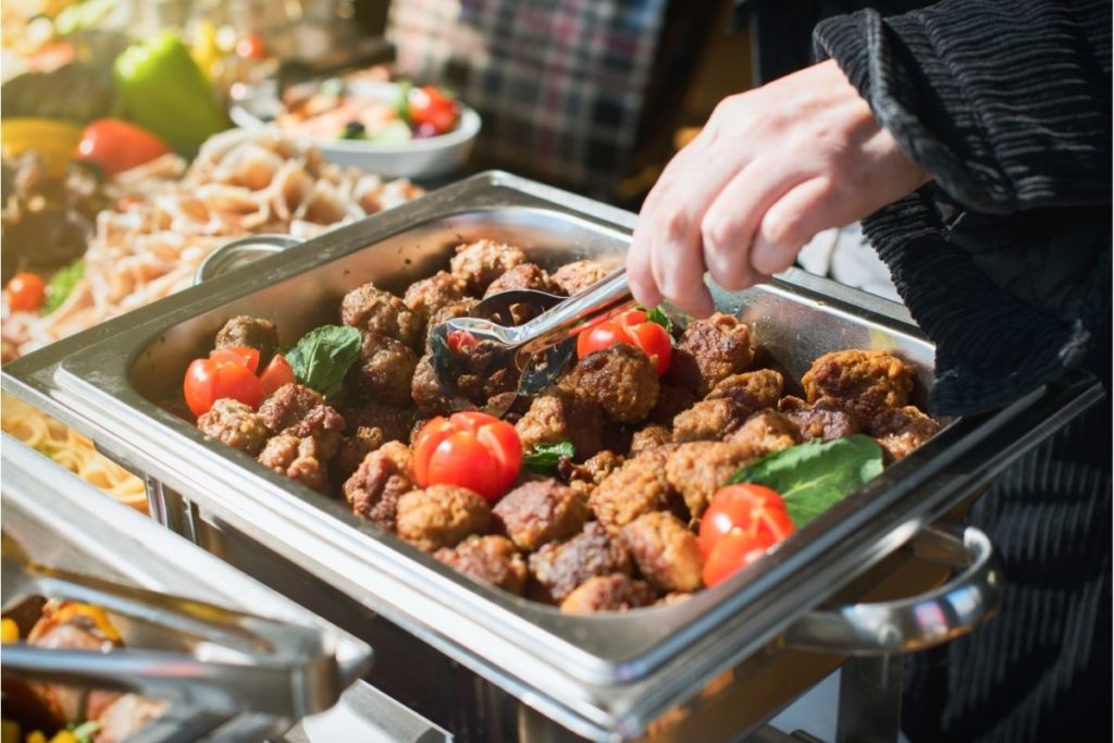 How Would You Cater For 100 Guests On A Budget