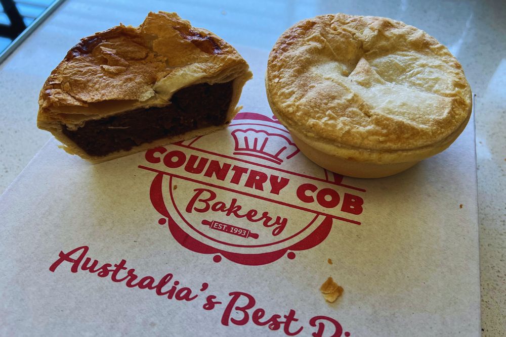 Country Cob Bakery - Meat Pie - Best Pies in Melbourne
