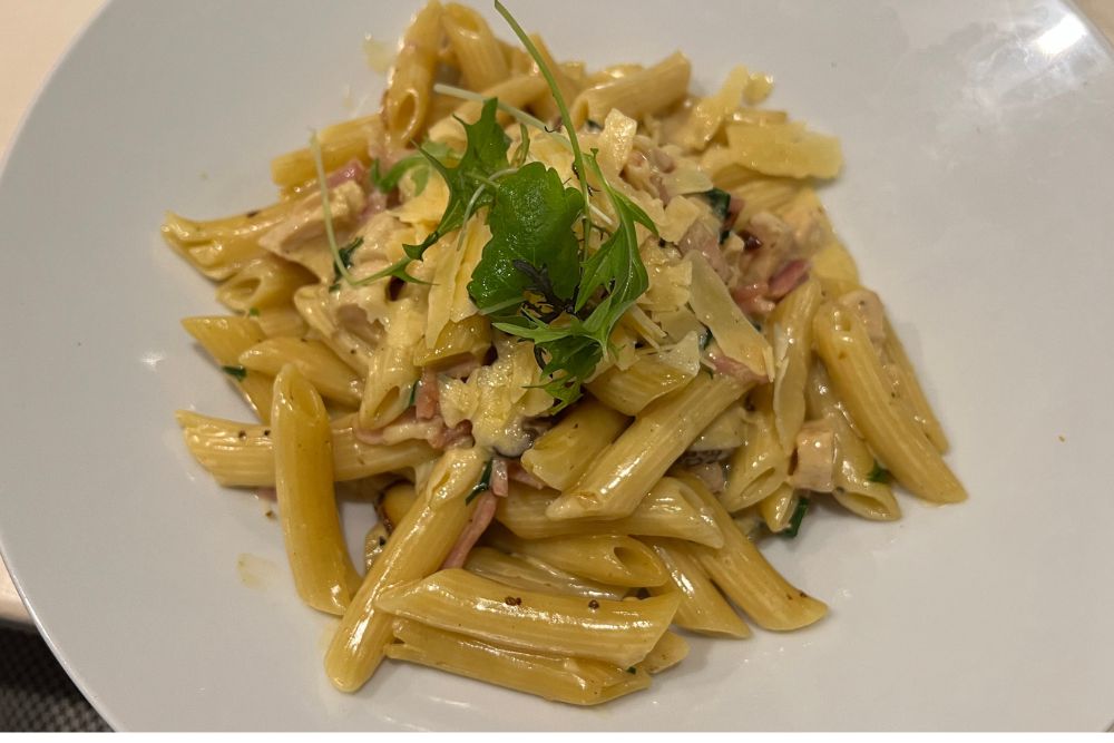 Thymes Five Cafe - Penne Alfredo
