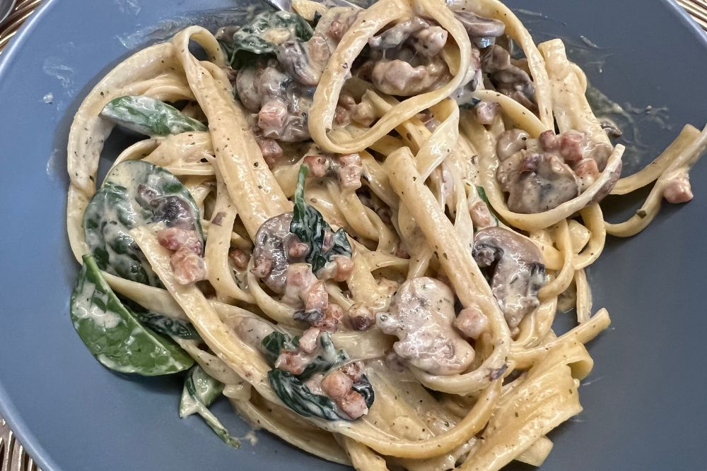 Linguine w/ Bacon, Mushroom & Cream (mine) - best Italian restaurants in Sydney