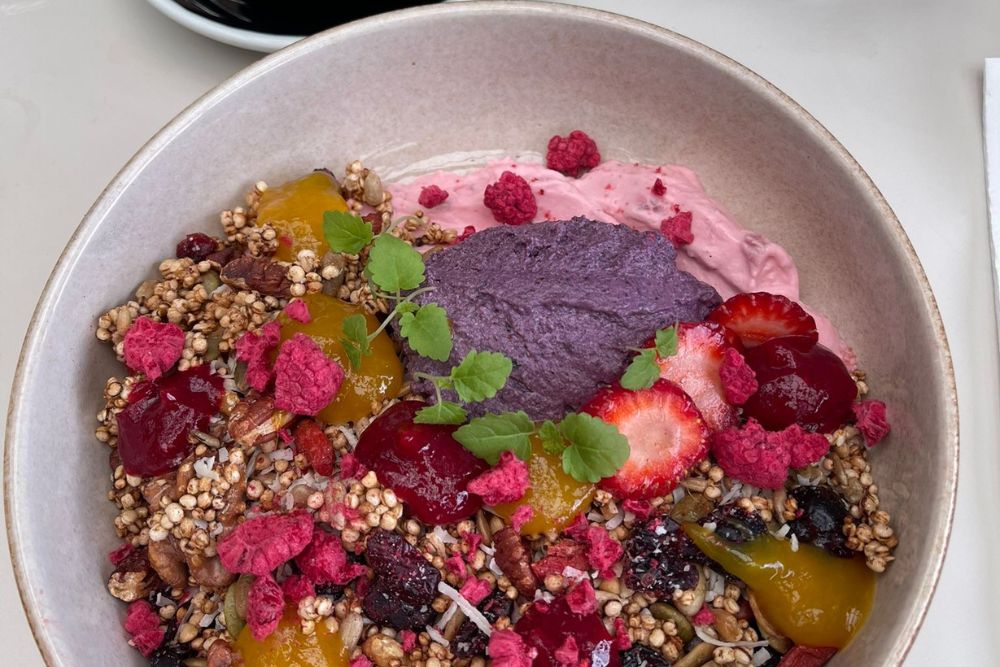 Best vegetarian restaurants in Melbourne - Jo Frank - Caro's Granola