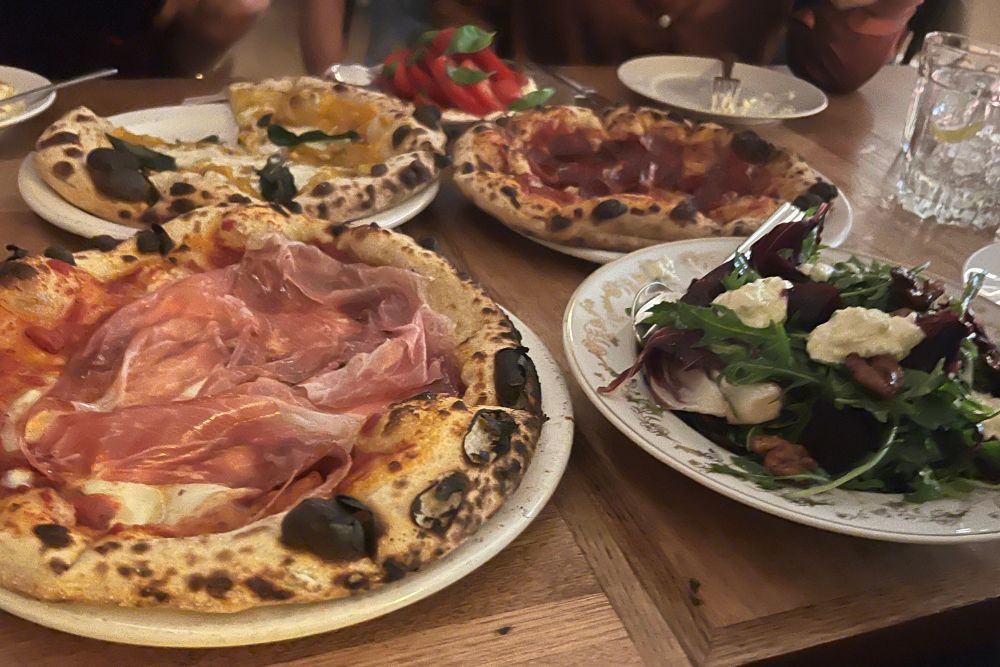 15 Best Pizzas in Brisbane - La Perla - More Pizzas